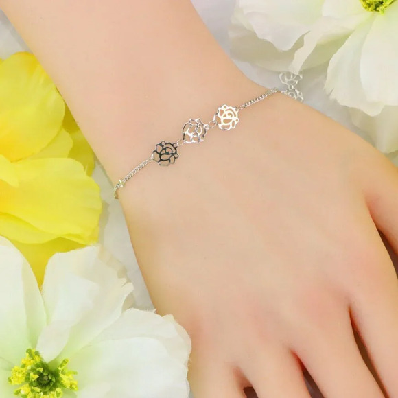 Minimalist Bracelet, Sleek & Modern Design, Women’s Fashion, YC110305-B - Picture 6 of 10